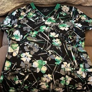 Xs scrub top
